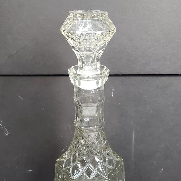 14" Vtg Libbey Cambridge Diamond Cut Glass Decanter Stopper Whiskey Bourbon - Picture 3 of 9